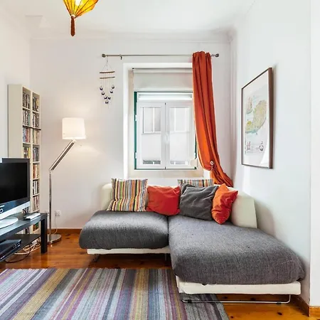 דירה Beautiful Three Bedroom Duplex Flat In