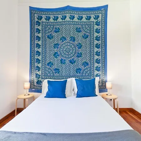 Beautiful Three Bedroom Duplex Flat In شقة Lisboa