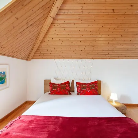 Beautiful Three Bedroom Duplex Flat In Lisboa