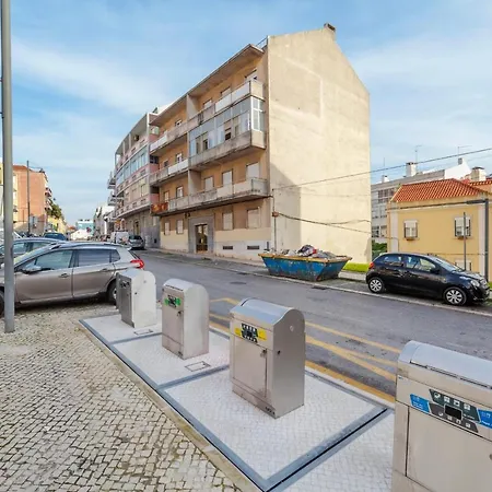 Beautiful Three Bedroom Duplex Flat In شقة